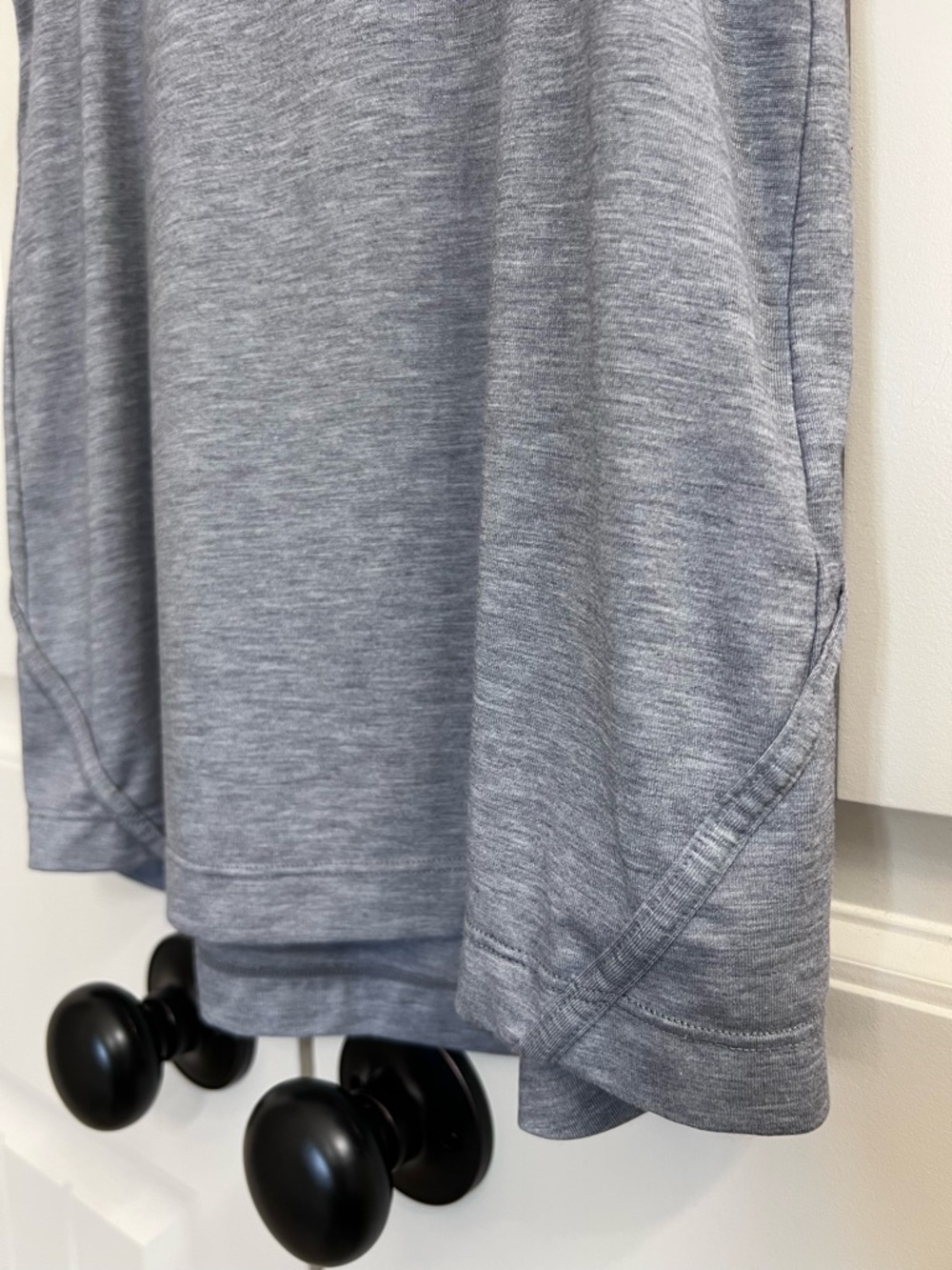 Athleta Girl Keyhole Tank in Gray, Size L (12) - Picture 5 of 10